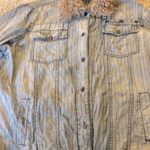 Really cute boho metal button jean top.